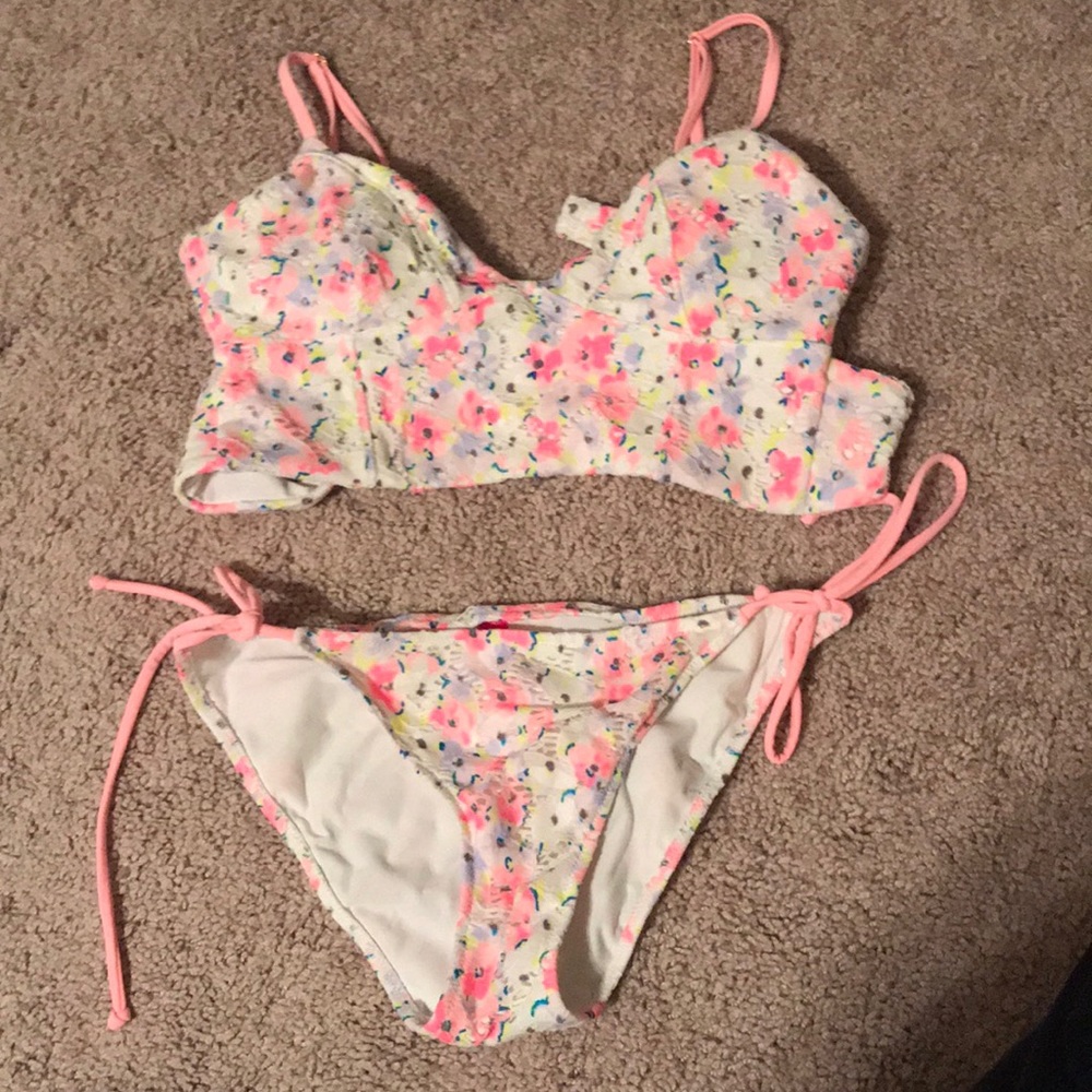 Victoria Secret bikini